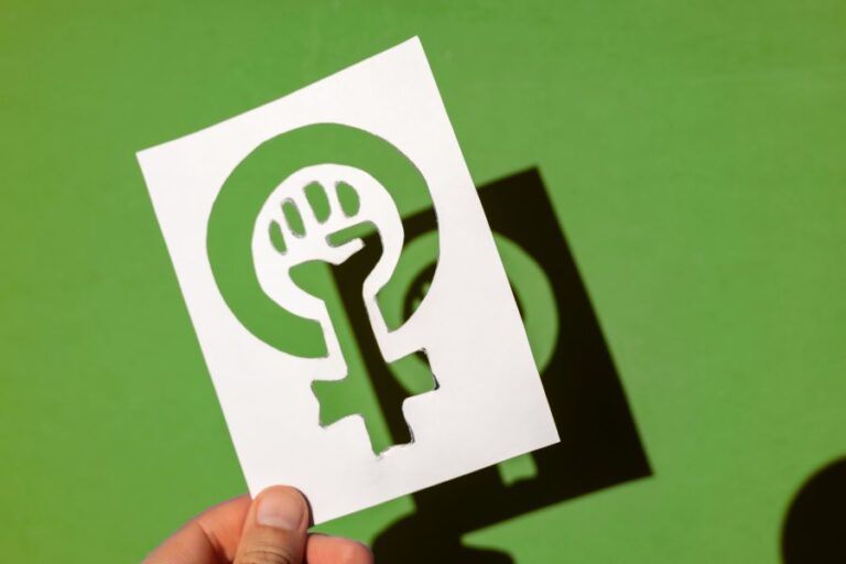 BEINAHE TÄGLICH WIRD IN DEUTSCHLAND EINE FRAU OPFER EINES FEMIZIDS!