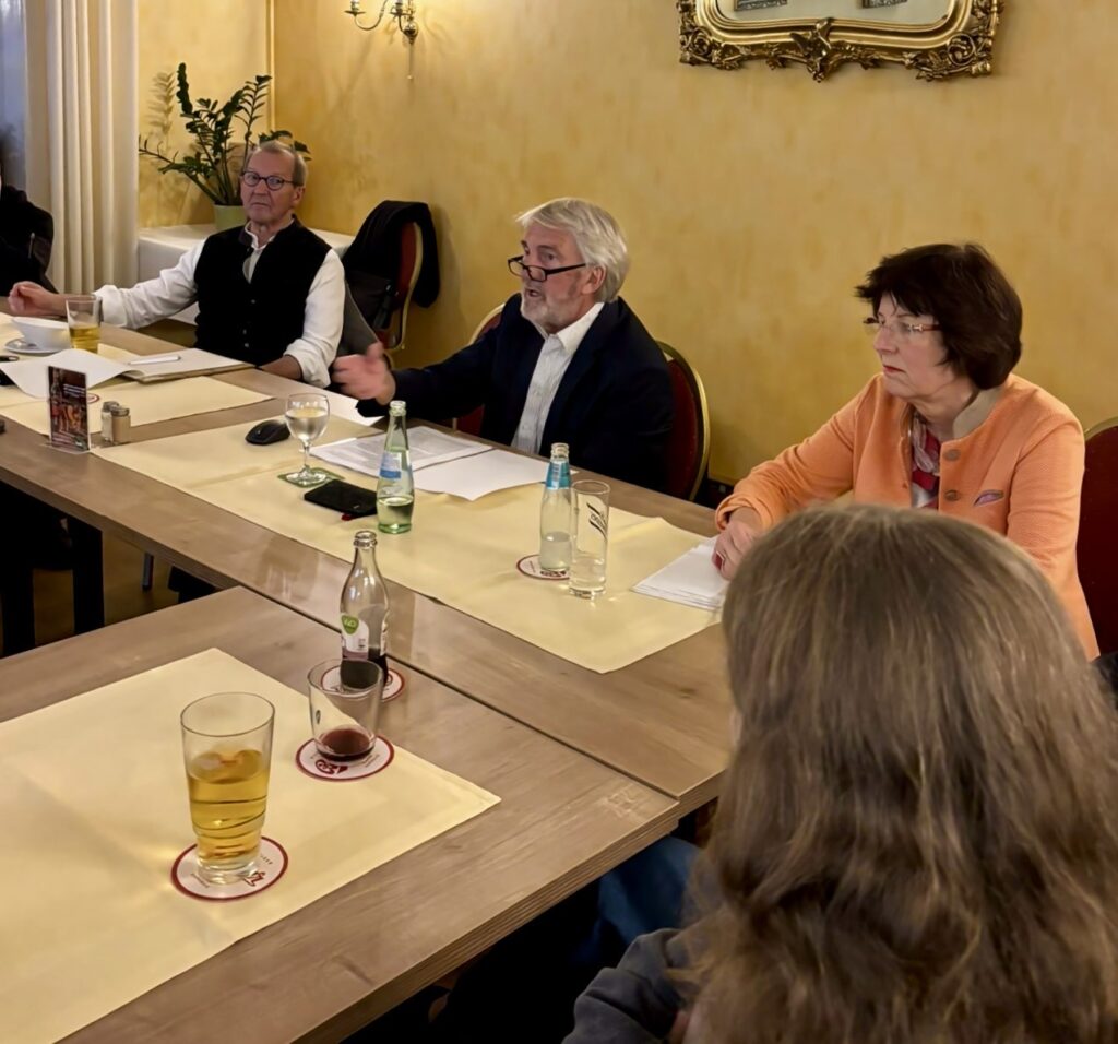 Grüne Neustadt thematisieren Gewalt gegen Frauen – Vortrag von Prof. Dr. Pohl über patriarchale Strukturen